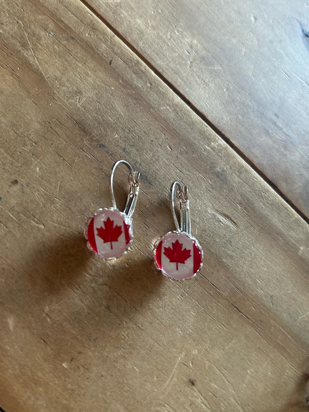 2 for $10 Canada Flag earrings - Picture 4 of 4